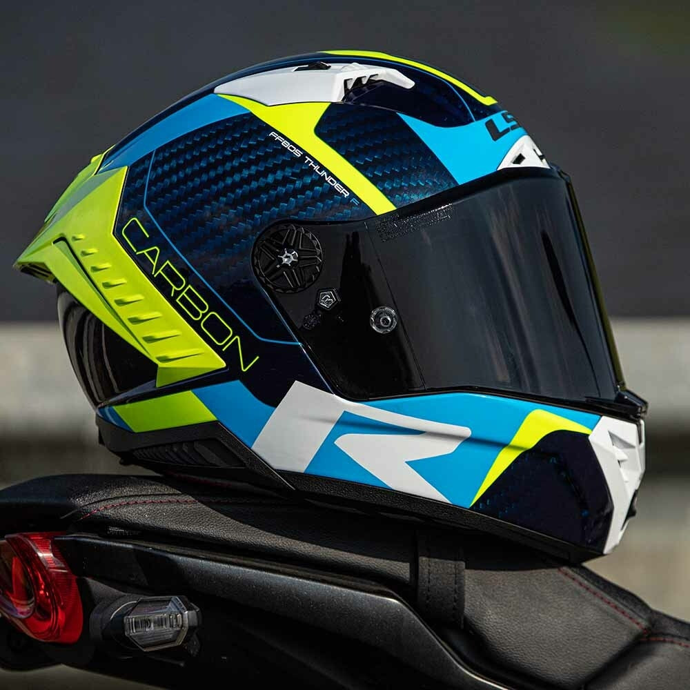 Casco LS2 Thunder Carbon: Ligereza, seguridad y tecnología de competición